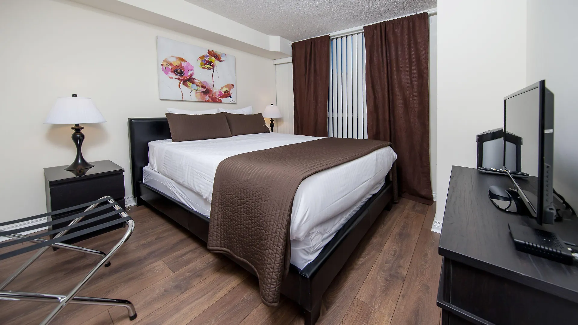 Canada Suites On Bay, Established 1998 Toronto Kanada