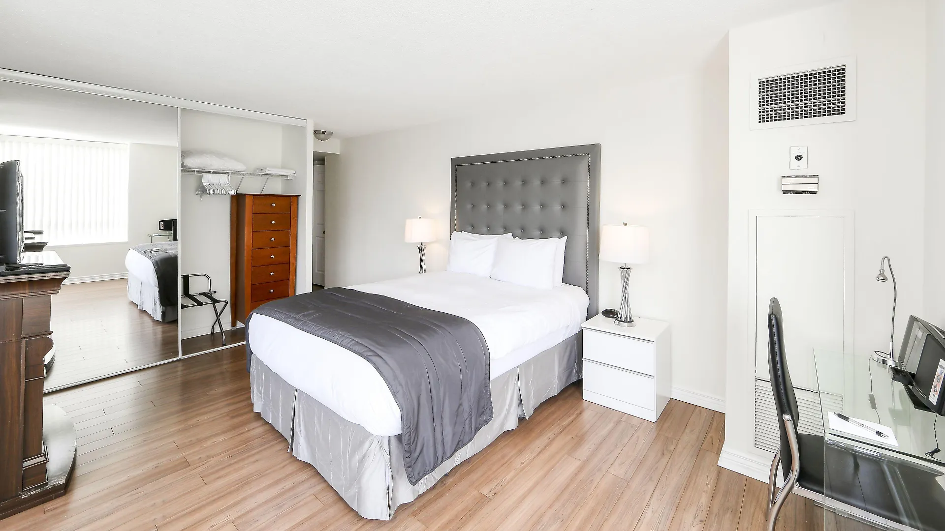 Canada Suites On Bay, Established 1998 Toronto Aparthotel