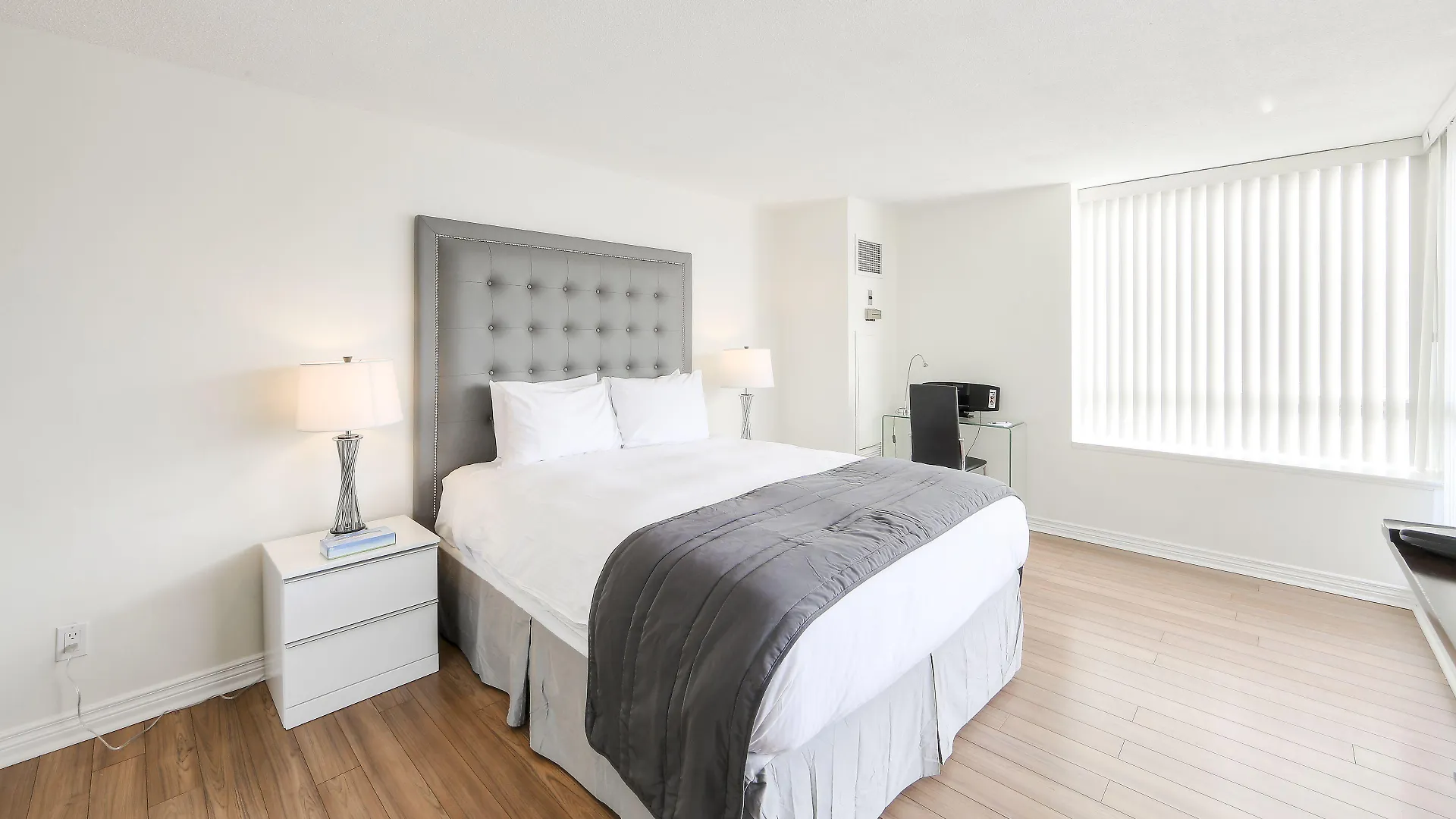 *** Aparthotel Canada Suites On Bay, Established 1998 Toronto Kanada