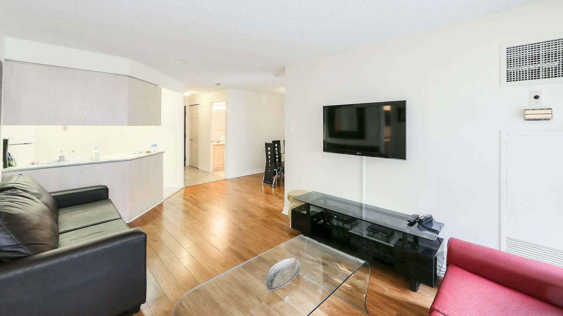 Canada Suites On Bay, Established 1998 Toronto