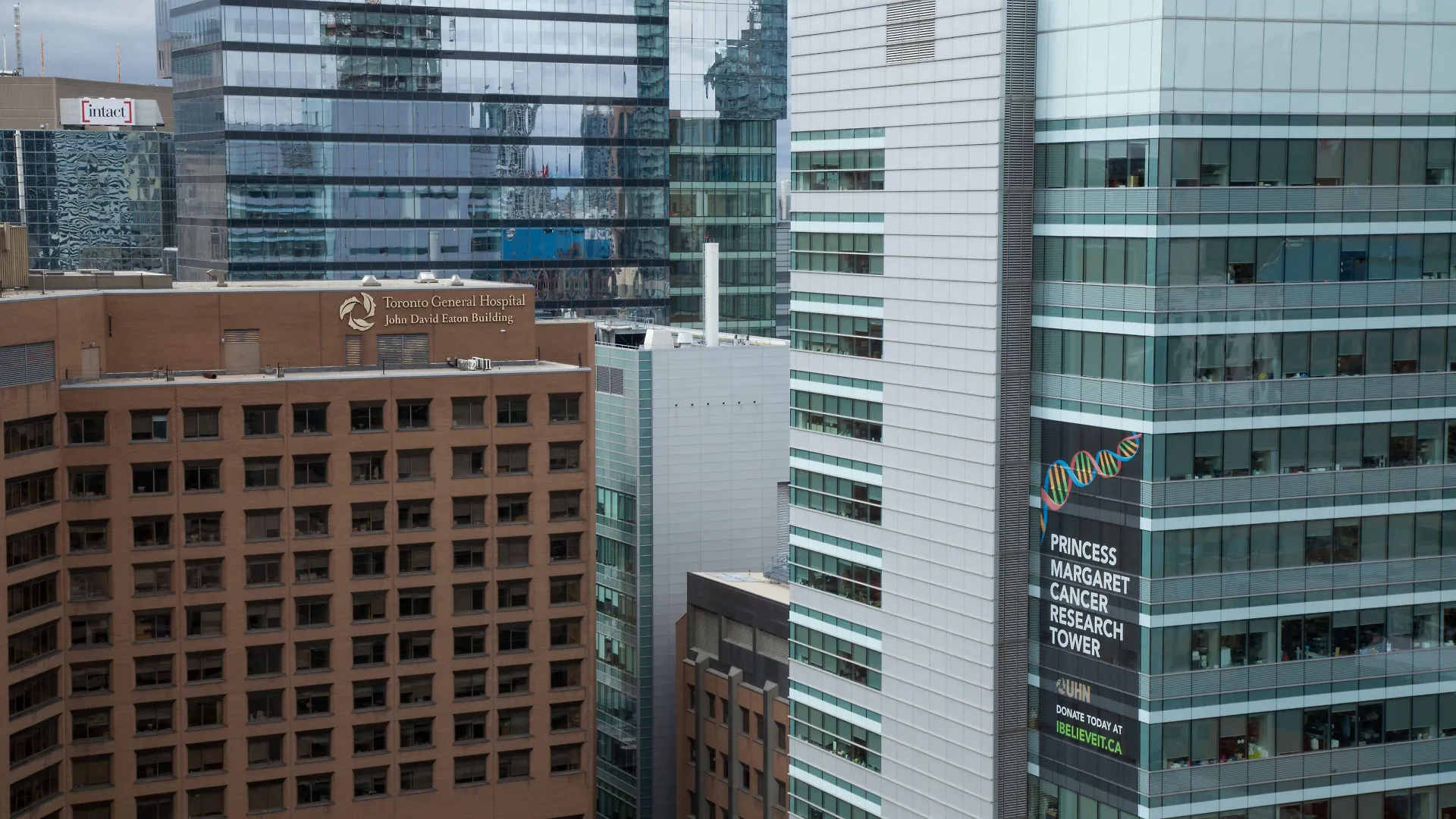 Canada Suites On Bay, Established 1998 Toronto