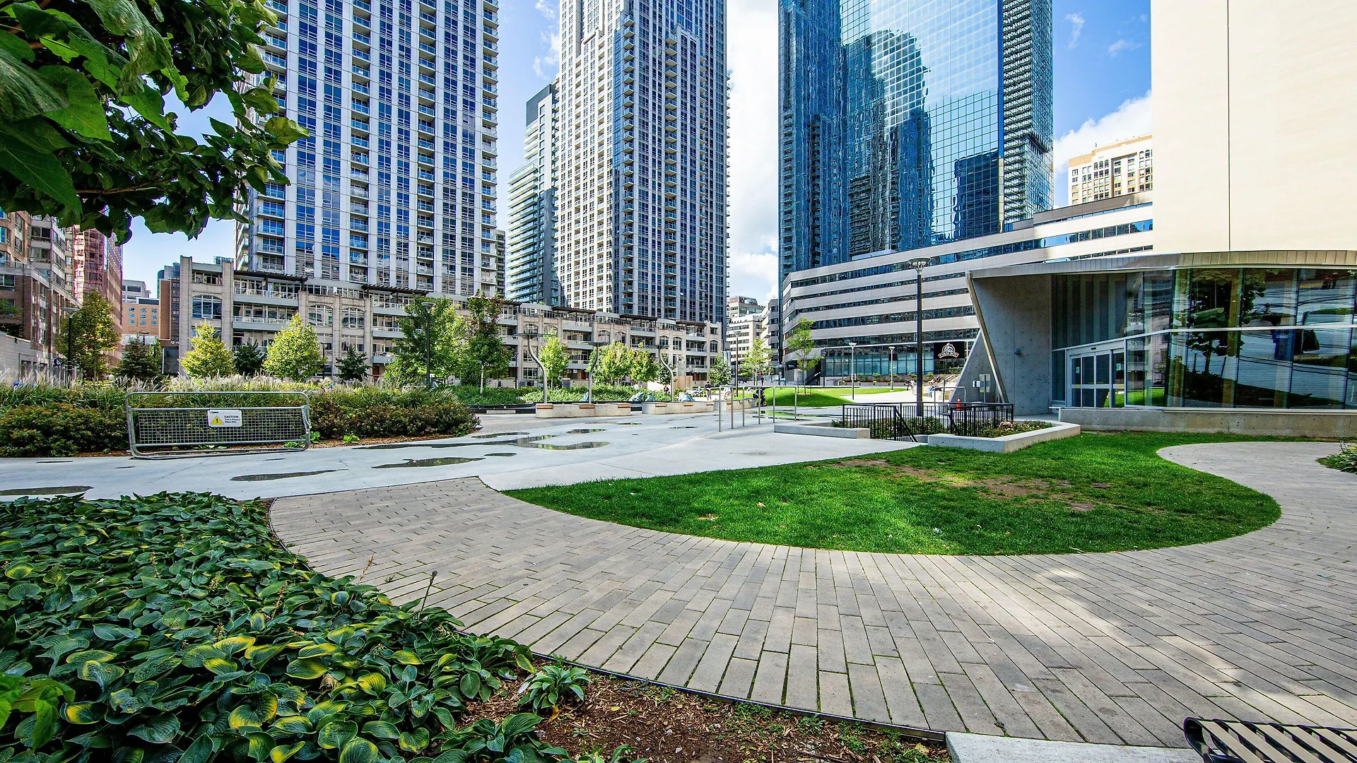 Canada Suites On Bay, Established 1998 Toronto Aparthotel