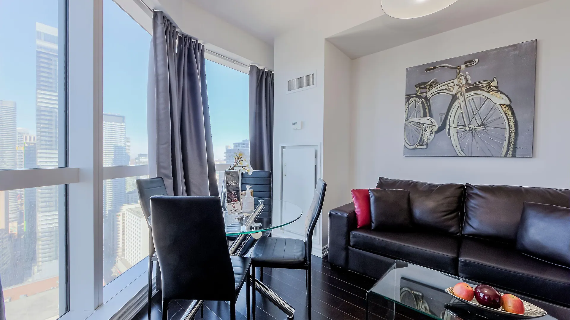 Canada Suites On Bay, Established 1998 Toronto Aparthotel